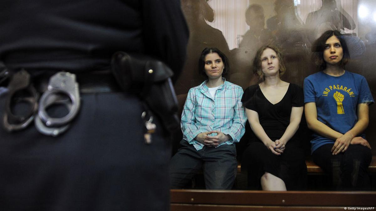 Pussy Riot condenadas a dos años de prisión DW