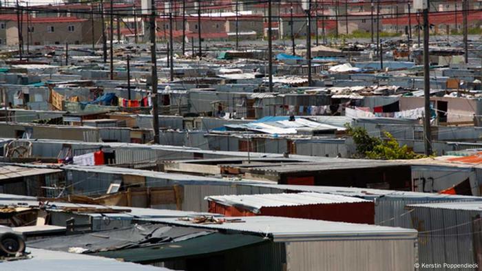 White South Africans Move To Townships DW Learn German