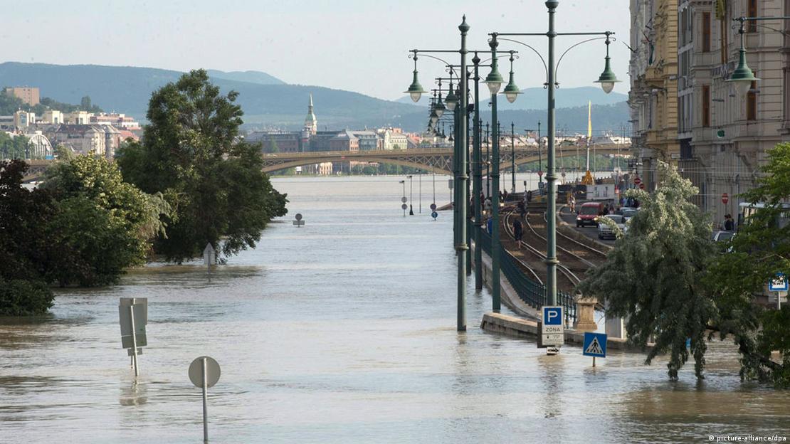 Όταν ο Δούναβης είχε υπερχειλίσει στη Βουδαπέστη το 2013