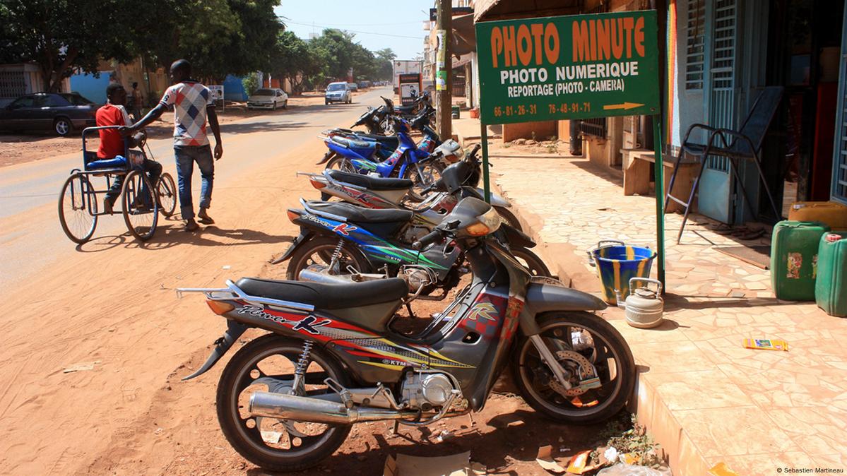 Lev E De L Interdiction De Circuler Moto Au Mali Dw