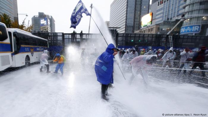 South Korean Police May Detain More Demonstrators Behind Violent