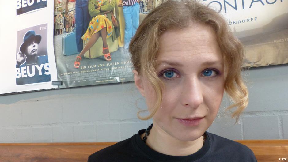 Участница Pussy Riot Мария Алехина покинула Россию DW