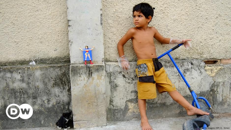 Seis em cada dez crianças brasileiras vivem na pobreza DW 14 08 2018