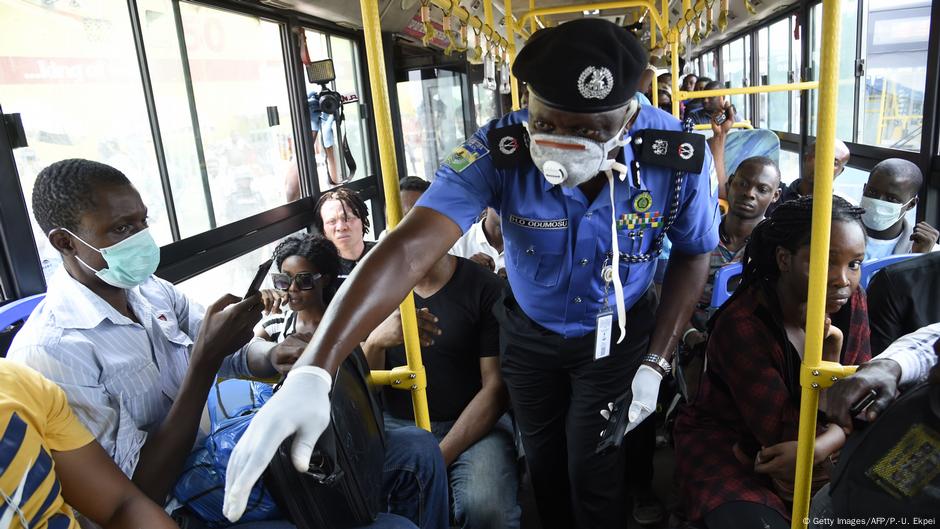 Polícia mata 18 pessoas na Nigéria por violarem confinamento DW 17