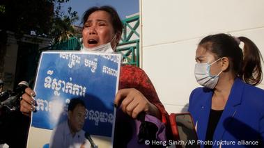 Activists Slam Trial Of Opposition In Cambodia DW 01 14 2021