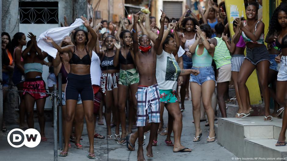 Moradores E Ativistas Denunciam Abusos Em Opera O No Rio Dw