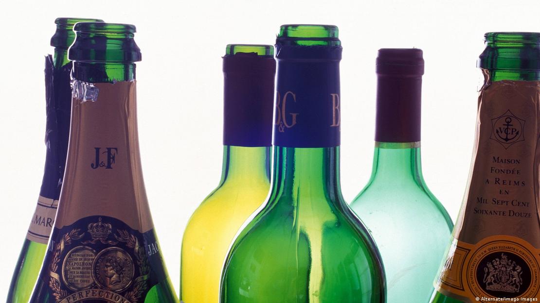 Por razones que aún no han sido determinadas, las botellas de vino fueron las que menos microplásticos presentaron en el marco del estudio científico. Por razones que aún no han sido determinadas, las botellas de vino fueron las que menos microplásticos presentaron en el marco del estudio científico.