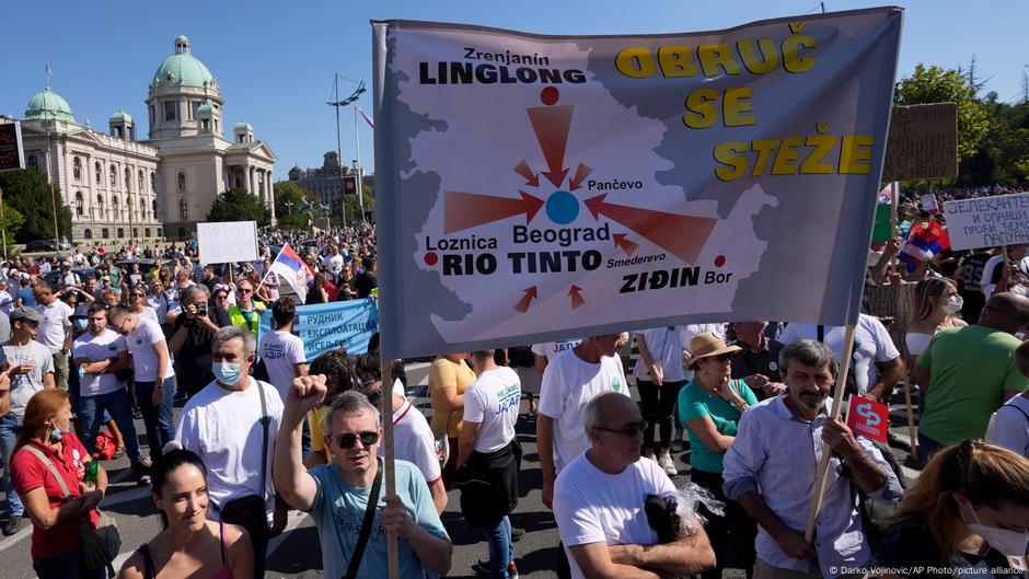 Serbia: Thousands rally in Belgrade for environmental causes | DW | 12.09.2021 1 Serbia: Thousands rally in Belgrade for environmental causes | DW | 12.09.2021