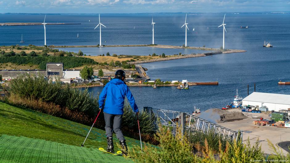 Denmark eyes Germany among top wind farm clients | DW | 09.10.2021 1 Denmark eyes Germany among top wind farm clients | DW | 09.10.2021