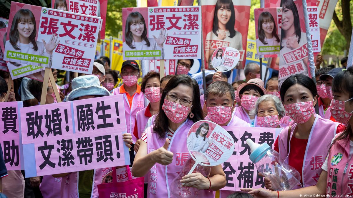 Taiwan Elections Put Record Number Of Women On Ballot Dw