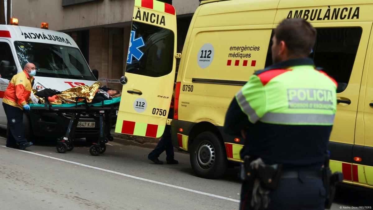 Pasajeros Heridos Por Colisi N De Dos Trenes En Espa A Dw