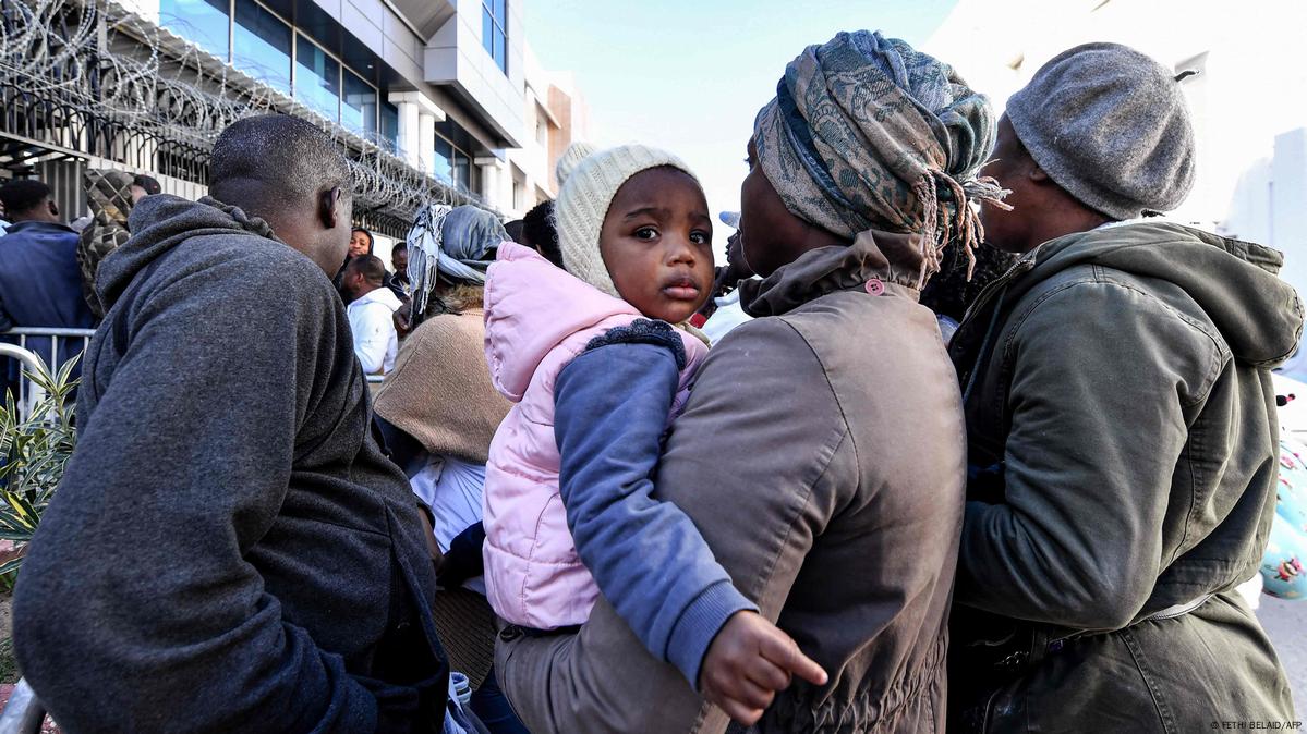 Imigrantes Africanos Fogem De Onda De Viol Ncia Na Tun Sia Dw