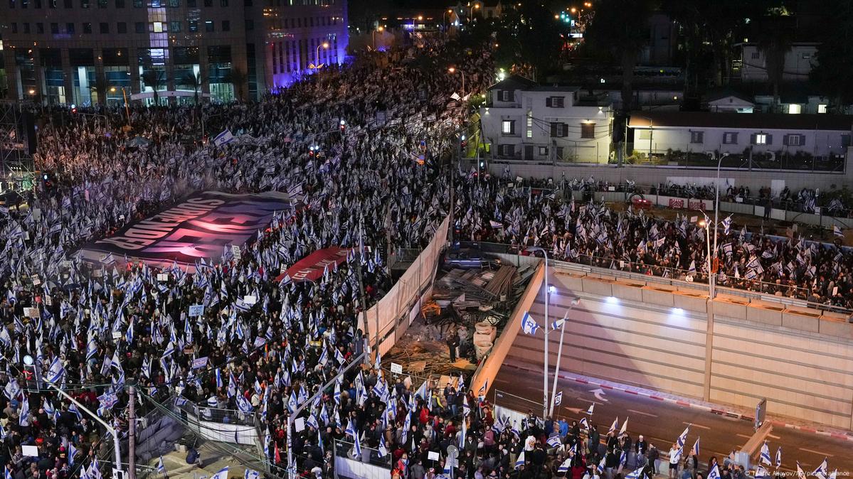 Multitudinarias Protestas Contra El Gobierno En Israel Dw