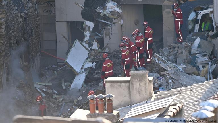 Ocho Desaparecidos Tras Derrumbe De Edificio En Marsella Dw