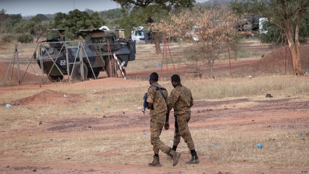 Au Burkina Faso La Grogne Dans Les Casernes DW 19 06 2024