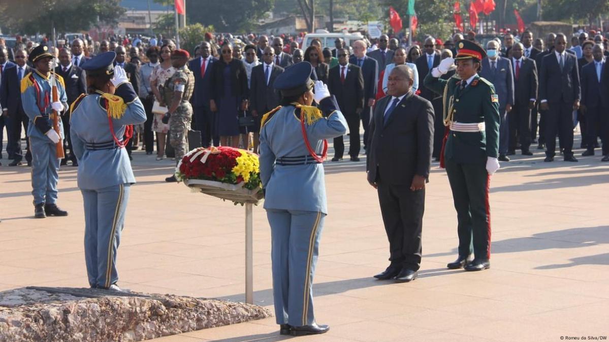 Moçambique celebra a independência focado no terrorismo DW 25 06 2023