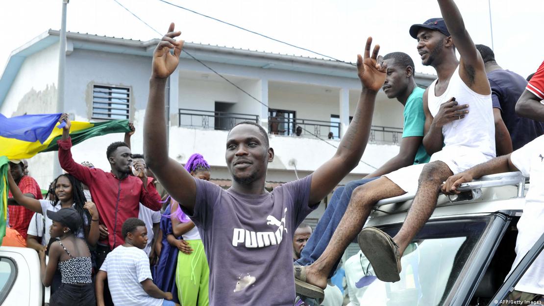 Demonstranti slave državni udar u Gabonu