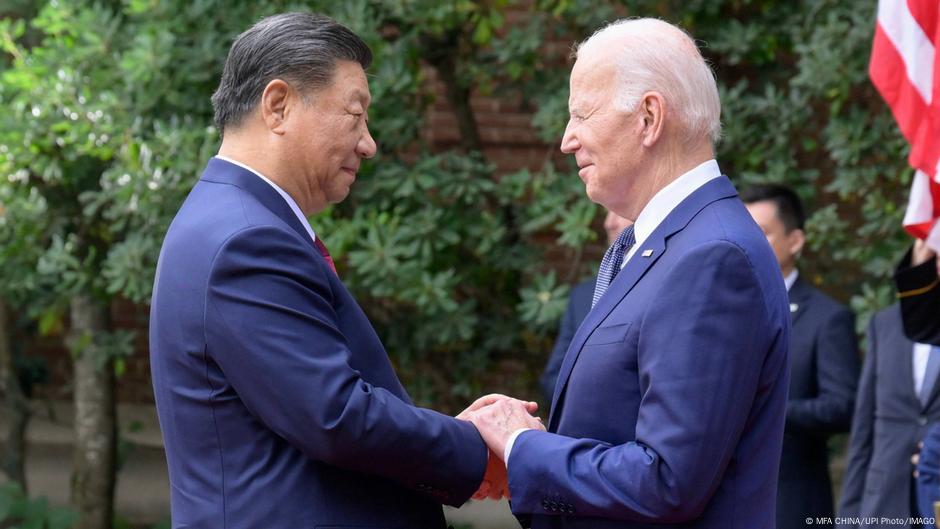 China Biden Es Irresponsable Al Llamar Dictador A Xi Dw