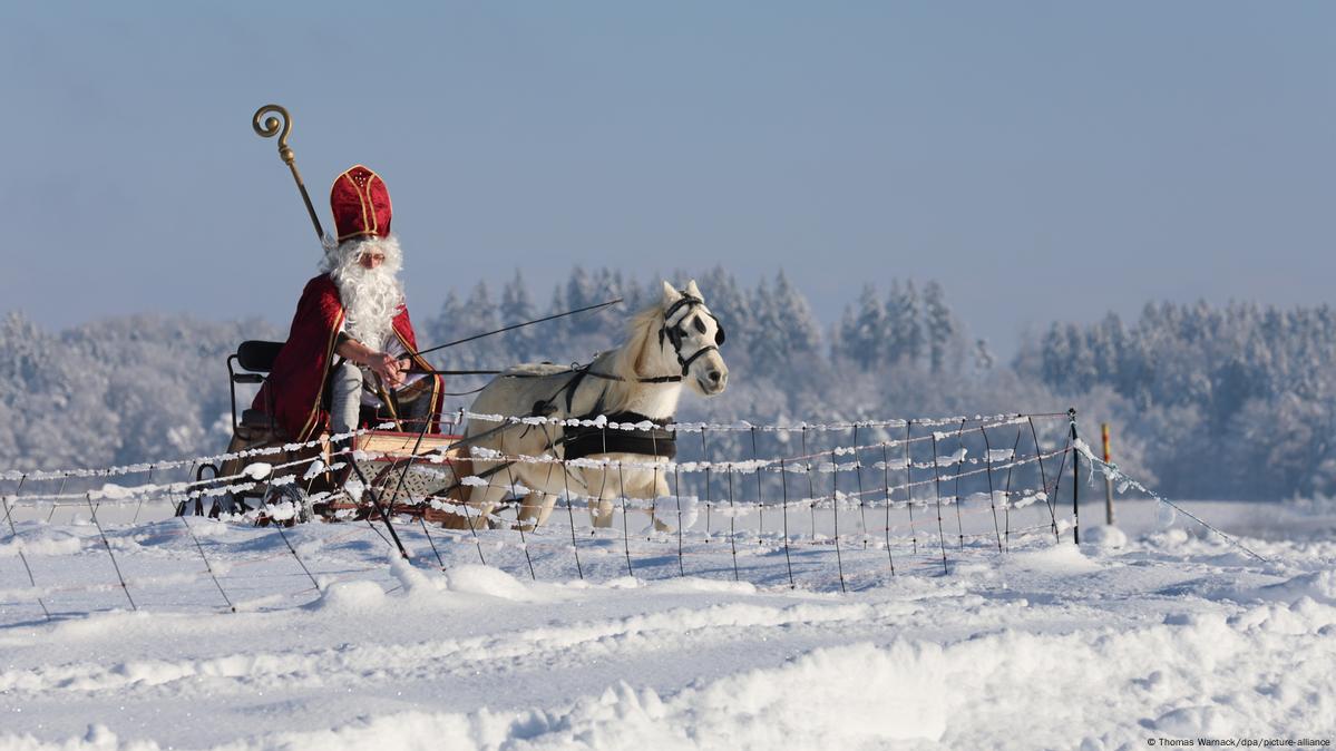 Santa Klaus Dan Sinterklas Sama Atau Beda Dw