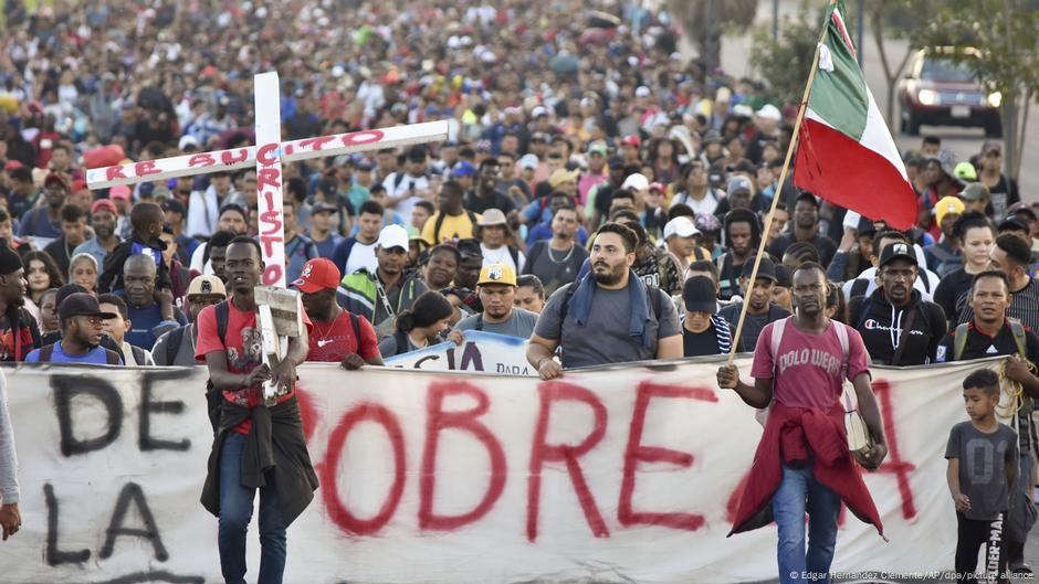 Miles de migrantes salen en caravana desde el sur de México DW 25