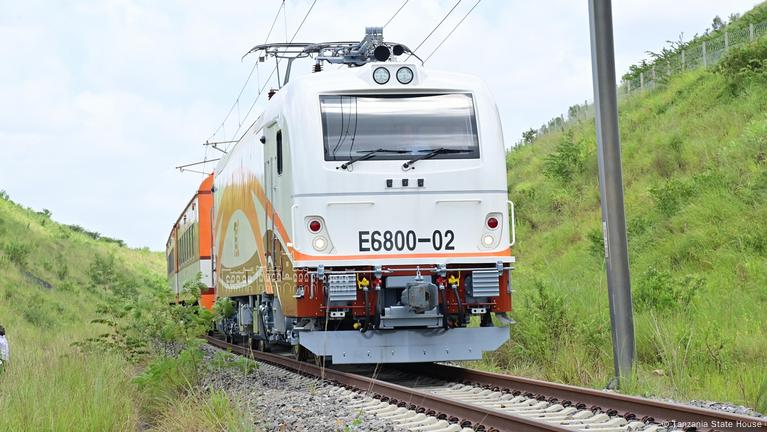 Tanzania Yazinduwa Safari Za Majaribio Za Treni Ya Umeme Dw