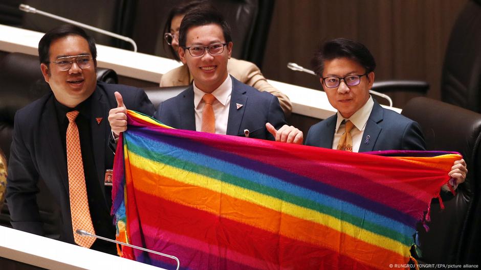 Thailand One Step Away From Legalizing Same Sex Marriage Dw