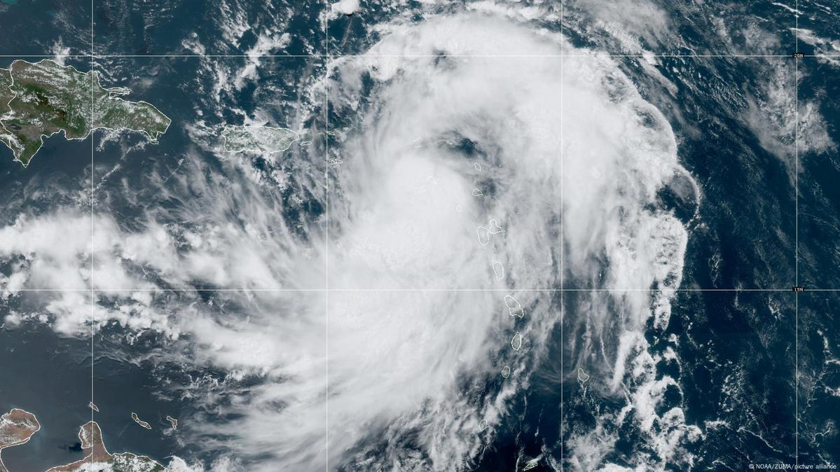 Tormenta Ernesto Se Fortalece En Su Ruta Hacia Puerto Rico DW 14 08