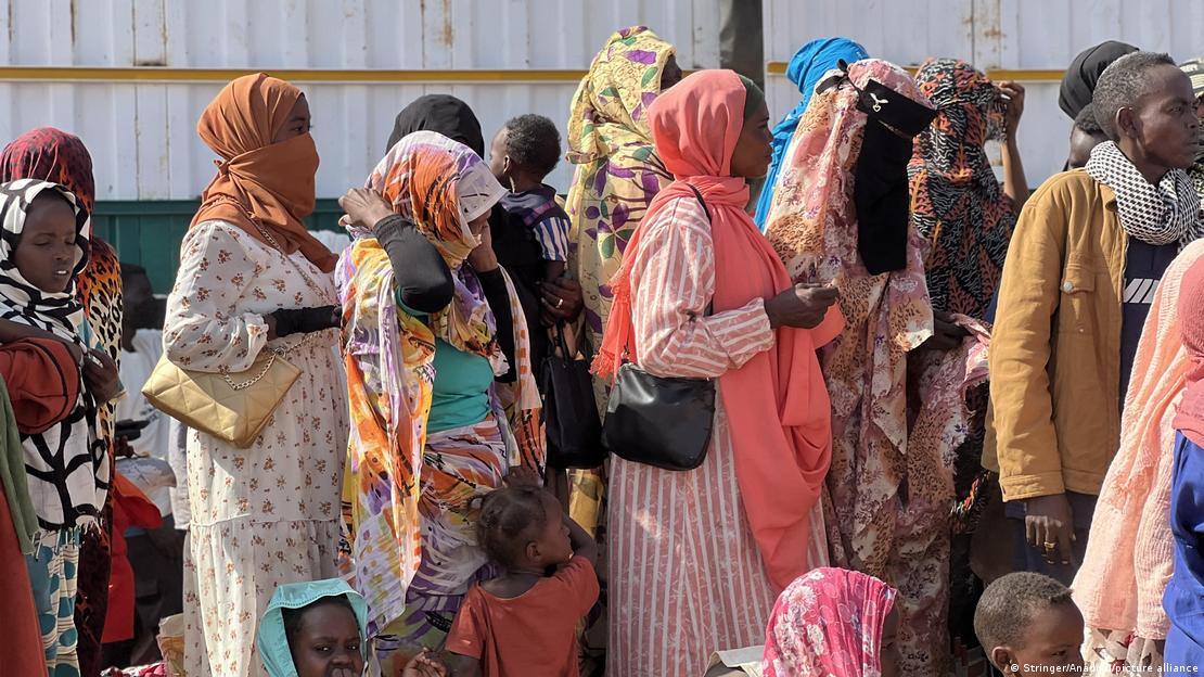 السودان، الضبعة 2025 - عائلات سودانية نازحة في مخيم العفاض للاجئين السودان، الضبعة 2025 - عائلات سودانية نازحة في مخيم العفاض للاجئين