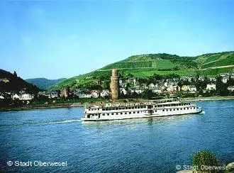 Oberwesel vom gegenüberliegenden Rheinufer gesehen