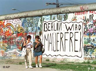 Berlin će biti bez zida, napisao je netko nepoznat na zapadnoj strani. Čekalo se desetljećima.