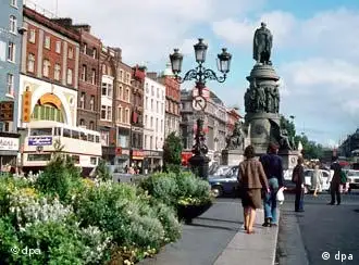 都柏林著名的奥康奈尔大街（O'Connell ）
