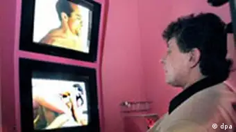 Im Sexshop Pornofilm in der Videokabine