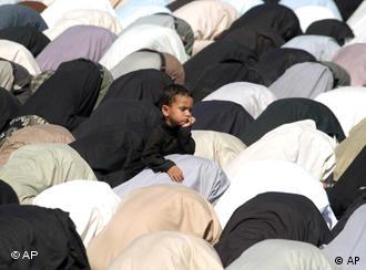 The proposal would have Moslems pray in German
