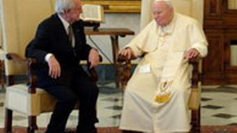 Bundespräsident Johannes Rau trifft im Vatikan Papst Johannes Paul II