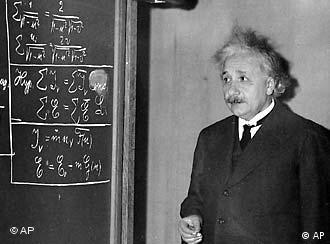 Prof. Albert Einstein at the meeting of the American Association for the Advancement of Science in the auditorium of the Carnegie Institue of Technology Little Theater at Pittsburgh, Pa., on Dec. 28, 1934