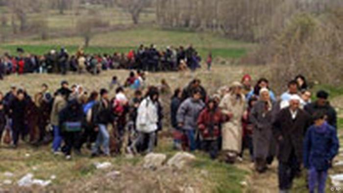 Kosovo-Albaner auf der Flucht 1999