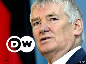 Schily Defends Preventive Detention Plan Germany News And In Depth Reporting From Berlin And Beyond Dw 08 08 2005