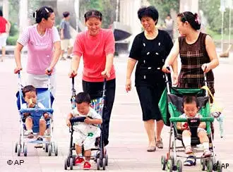 中国大城市出现越来越多的单身母亲