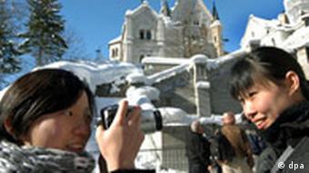 Chinesische Touristen in Neuschwanstein