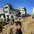 İsrail birlikleri Rafah kentinde onlarca ev yıktı...