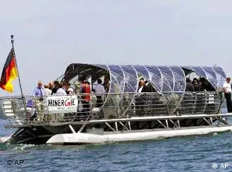 博登湖上的太阳能船