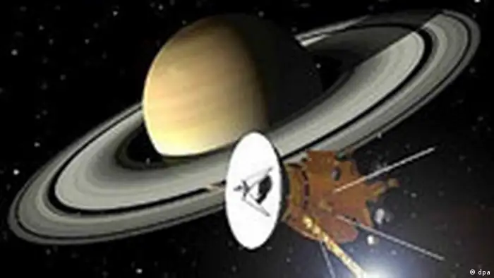 Raumsonde Cassini trifft Saturn