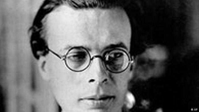 Aldous Huxley (AP)