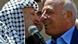 Yassir Arafat dan Ahmed Qorei Yassir Arafat dan Ahmed Qorei