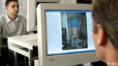 Cyber Police – DW – 01/08/2007