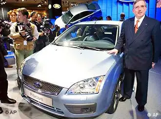 福特欧洲总裁在巴黎汽车展
