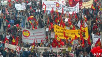 Proteste gegen Sozialreformen