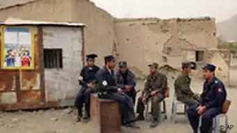 Wahlen in Afghanistan Wahllokal