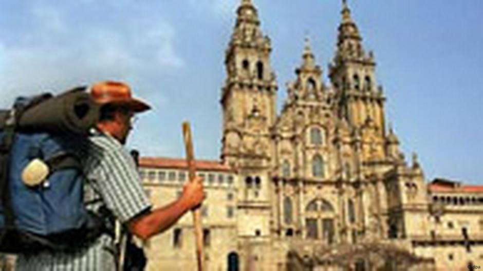 Pope Treads The Pilgrim Path To Santiago De Compostela Europe News And Current Affairs From Around The Continent Dw 06 11 10