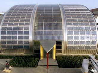 مصنع شركة شل- ألمانيا لخلايا الطاقة الشمسية في كيلزنكيرشن
